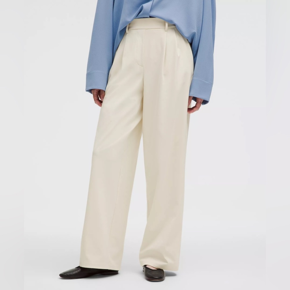 Lululemon Athletica cream Buttoned Pants